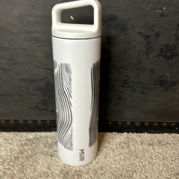 Starbucks Miir 20 oz insulated zebra water bottle black & white - Picture 3 of 6